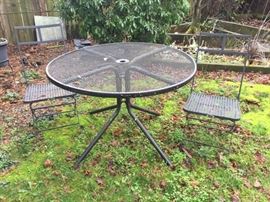 Metal Umbrella Table and 2 chairs