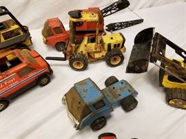 10 Rusty Gold Vintage Tonka Toys