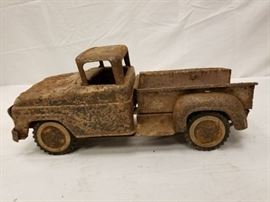 1 Rusty Gold Tonka Truck