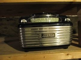 Retro style radio