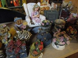 Boyds Bears figurines