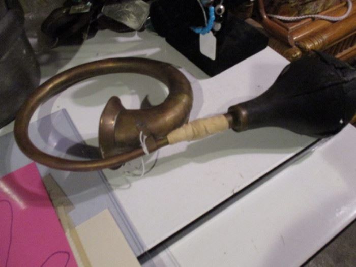Antique horn