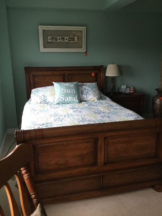 Sleigh bed queen size & mattress