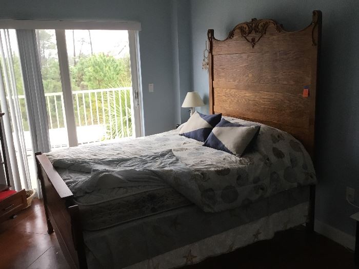 Full size Victorian bed & mattress 