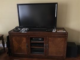 Tv console cabinet, 47” VIZIO tv