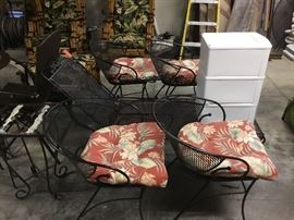 Patio set with round table