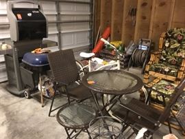 outdoor set - Webber grill