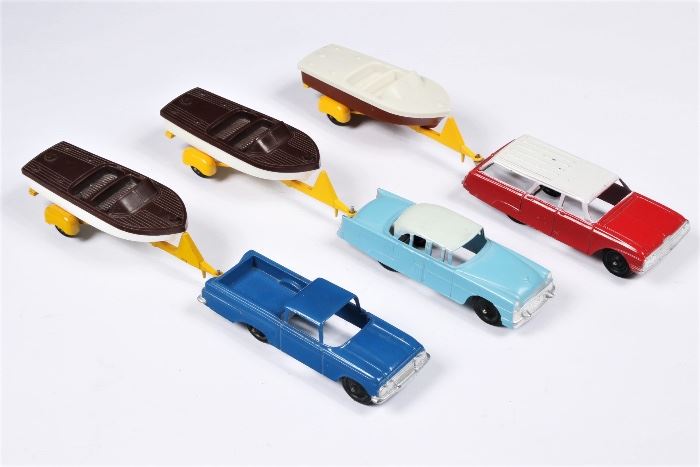 Three Jumbo Vintage Tootsietoy Cars With Tee Nee Trailers & Chris Craft Capris