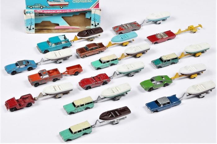 14 Smaller Tootsietoy Cars With Tee Nee Trailers And Chris Craft Capris