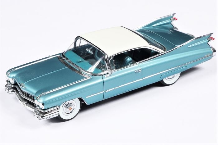 Danbury Mint 1959 Cadillac Coupe De Ville Die Cast Model, 1:24 Scale