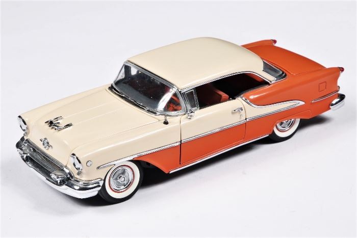 Danbury Mint Limited Edition 1955 Olds Super 88 Holiday Coupe