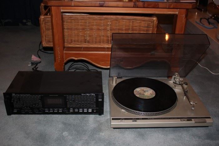 Electronics including Turntable