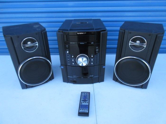 Stereo system with speaker