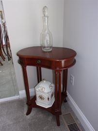 Peanut Shaped Queen Anne corner table or hall table