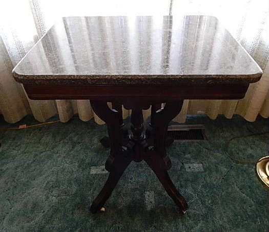 ANTIQUE MARBLE TOP OCCASSIONAL TABLE
