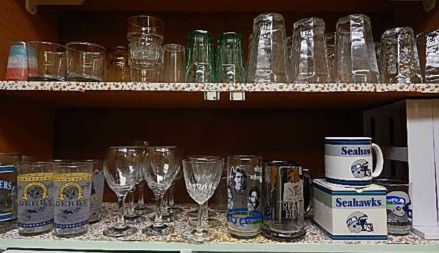 GLASSWARE, SOME COLLECTIBLES. SEAHAWKS, MARINERS