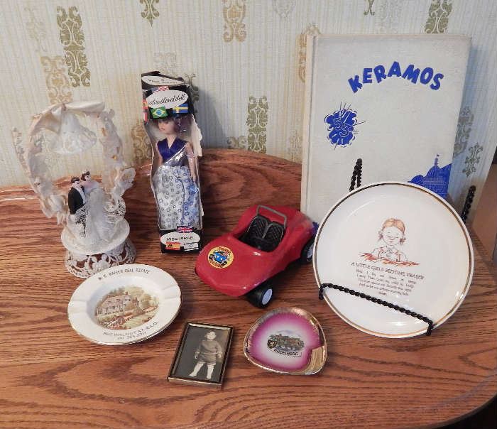ASSORTED VINTAGE COLLECTIBLES