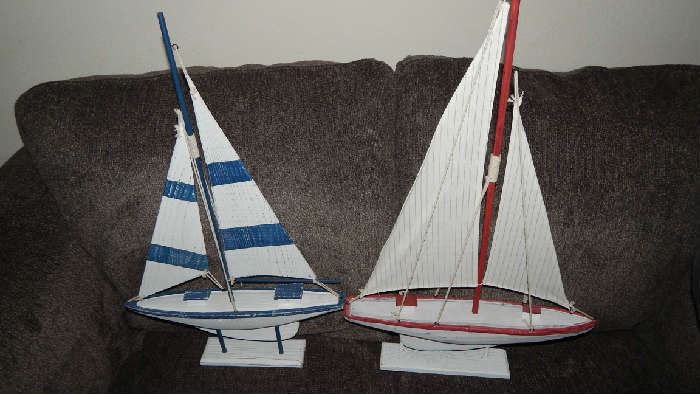 HOME DECOR WOODEN DETAILED SAIL BOATS . SOLD SEPARETLEY. 
