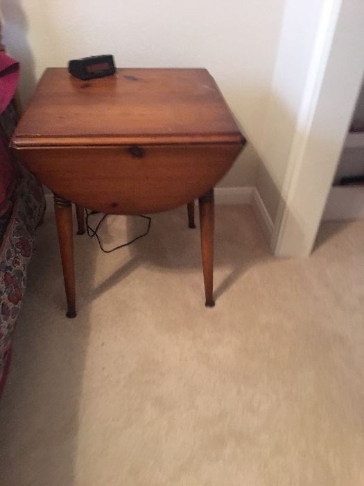 UNUSUAL FOUR SIDED DROP LEAF GAME TABLE