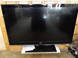 42 " LG flat Screen TV