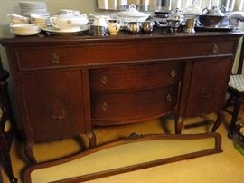 Buffet with mirror