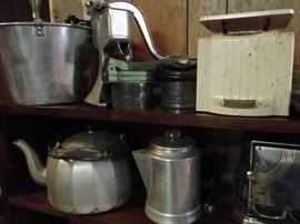 This sale includes many vintage items