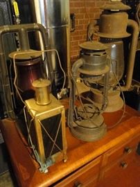 Lots of lanterns can be found