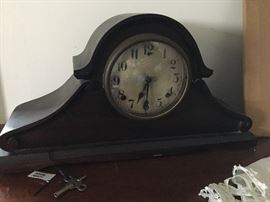 Antique Mantle Clock