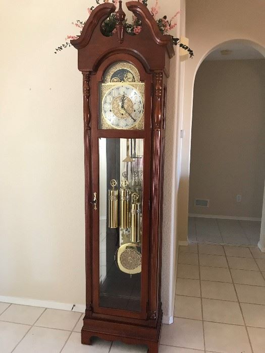 Beautiful Ridgeway Grandfather Clock
