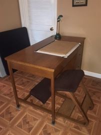 wooden desk, Ergonomic kneeling chair