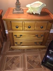 pine end table/night stand
