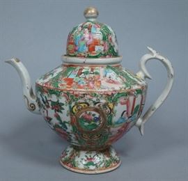 Lot 144 Rose Medallion Chinese Export Tea Pot. Dome lid. 