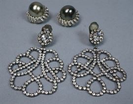 Lot 210 2pr KENNETH J. LANE Vintage Costume Jewelry Earri