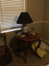 VINTAGE SIDE TABLE AND A DOUBLE HAPPINESS LAMP