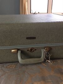 Vintage hard shell Samsonite suitcase, blue lining