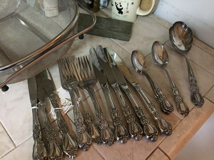 Stainless flatware