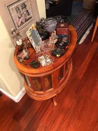Display end table