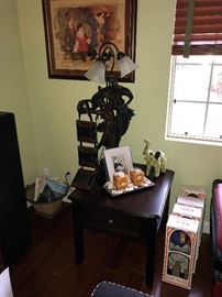 End table, lamps, candles