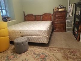 King Sealy Postur Pedic bed