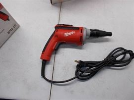 Milwaukee Screw Gun