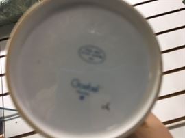 "Farewell" Hummel figurine