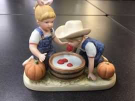 1985 Home Interiors Denim Days Bobbin for Apples