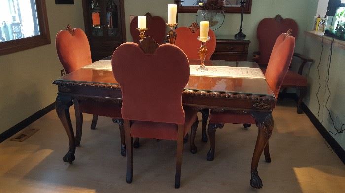Amazing Formal Dining Table & Chairs