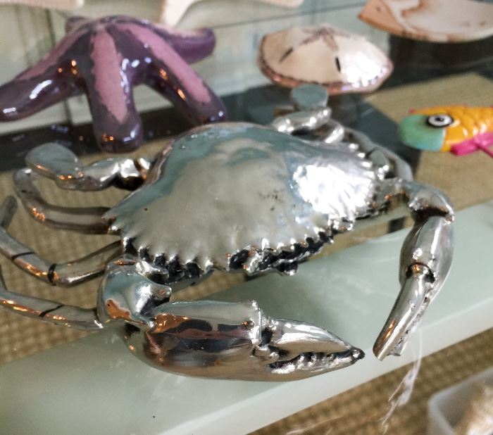 Decorative metal crab