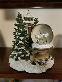 Pfaltzgraff Winterworld Musical Snow Globe 