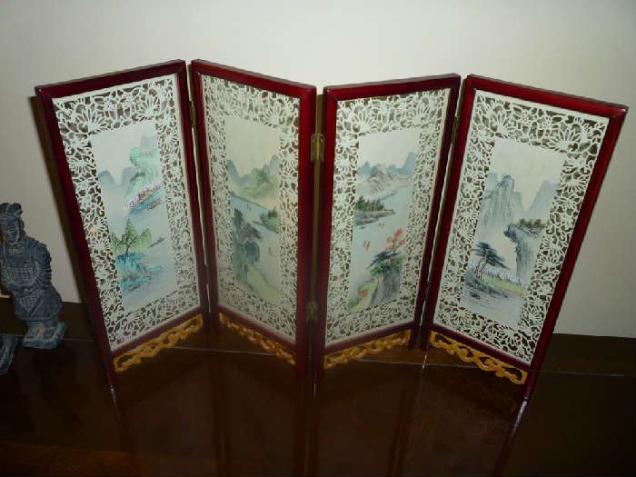 2 SIDED TABLE TOP DECORATIVE ORIENTAL SCREEN