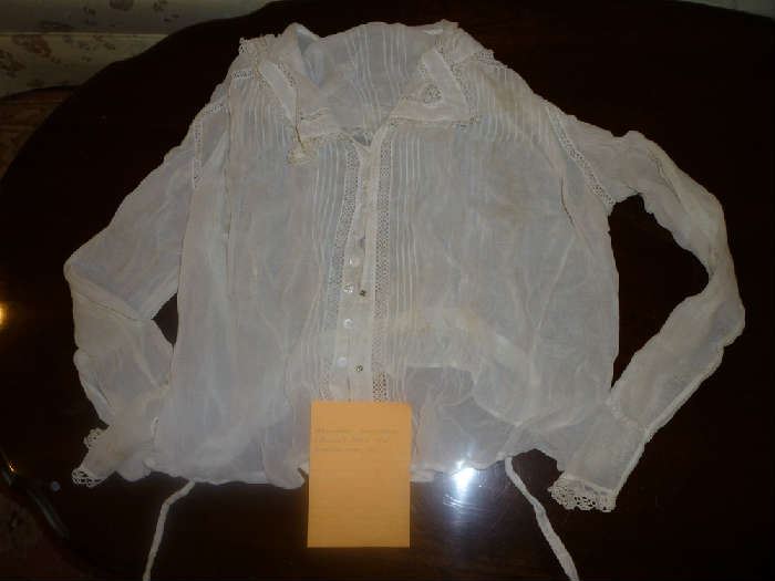 ANTIQUE BLOUSE FROM 1915