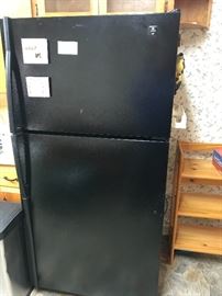 MAYTAG "Plus" refrigerator - VERY CLEAN