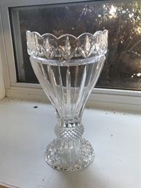 Gorgeous lead crystal (24%) vase