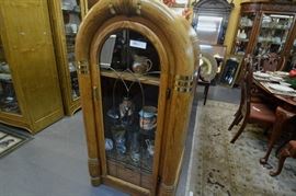 Wurlitzer Lighted Curio Case